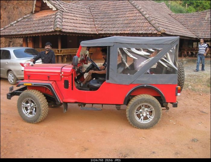 Jeep cut chase mahindra